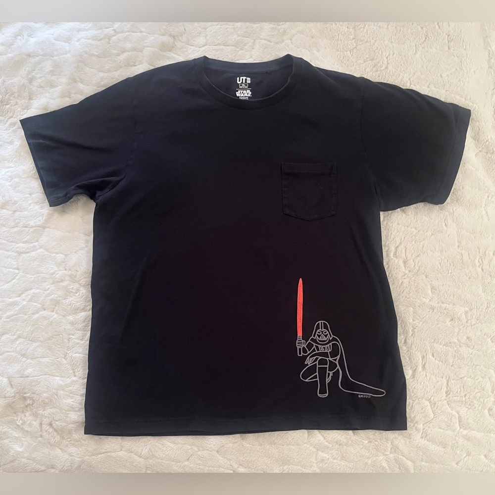 Uniqlo UT x Star Wars Darth Vader Embroidered Tee T- Shirt size XL
